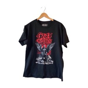 Ozzy Osbourne Graphic Tee | Winged Figure Red Rock Vibes size large black